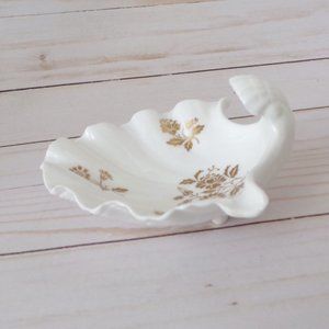 Spode Beaumont Footed Shell Candy/Trinket Dish   2885